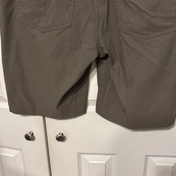 Eddie Bauer Rainer Shorts - Picture 7 of 11
